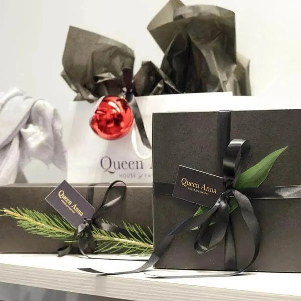 Queen Anna 2018 Holiday Gift Guide