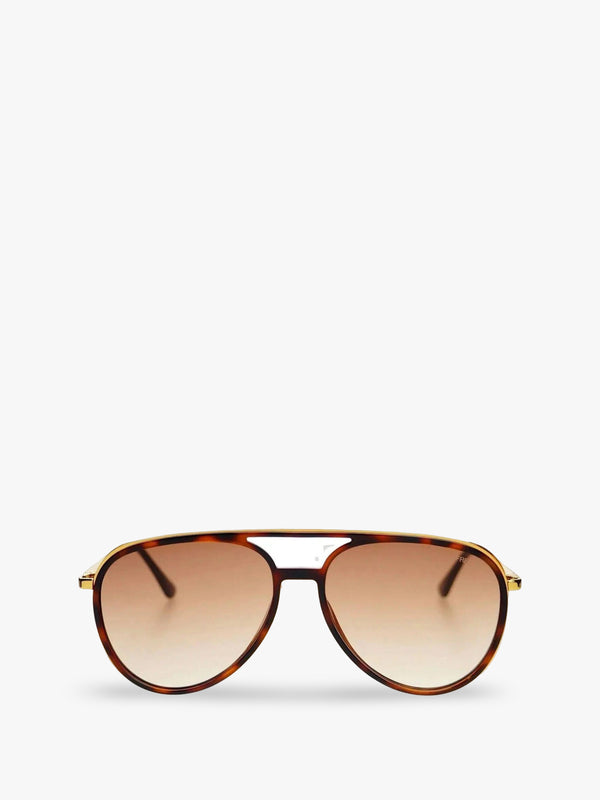 Aviator sunglasses with a tortoiseshell frame and brown gradient lenses on a white background
