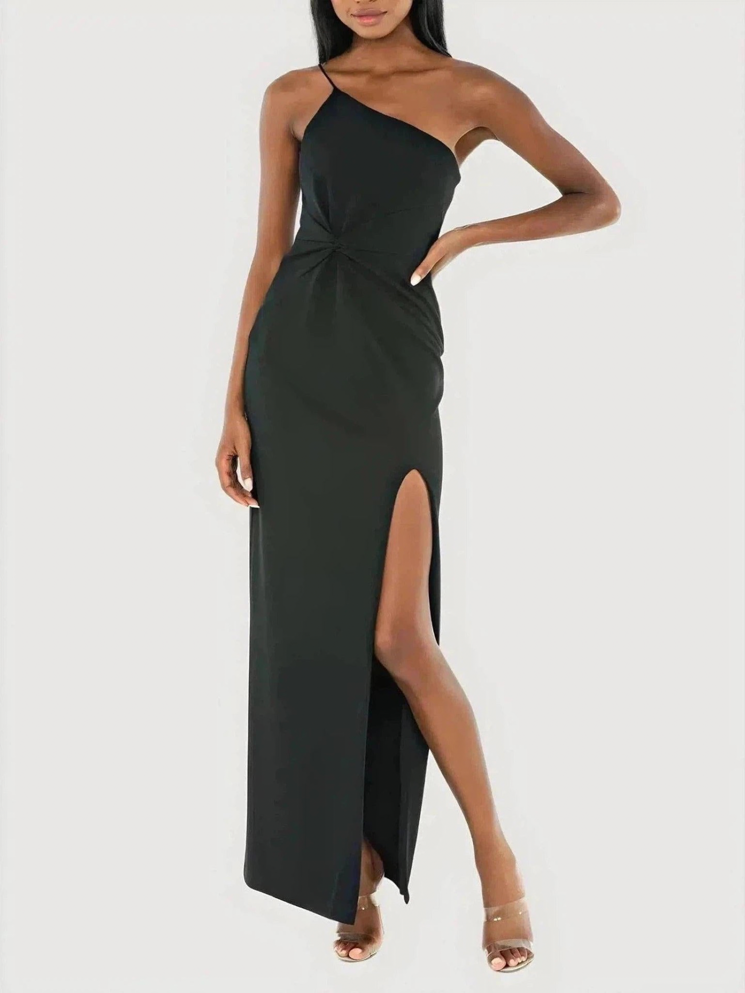 AMANDA AMANDA UPRICHARD Avon Maxi Dress in BLACK - Dress | Queen Anna House of Fashion Women's Luxury Fashion