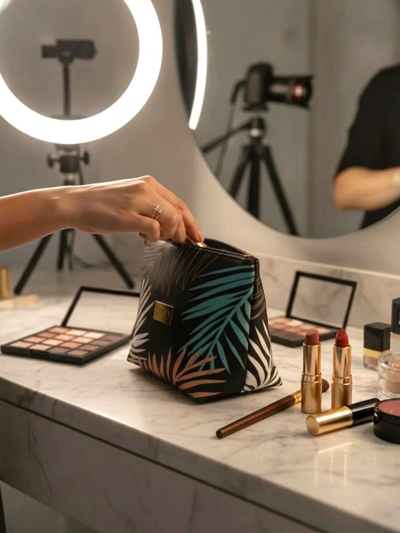 Bossy Cosmetics Inc Bossy Cosmetics Makeup Bag in Makeup Bag - Accessories | Queen Anna House of Fashion Women's Luxury Fashion