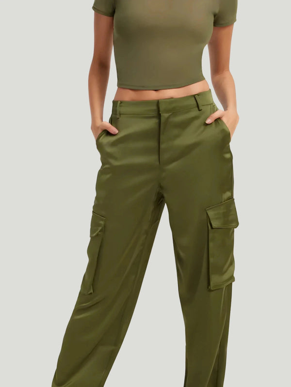 GOOD AMERICAN Washed Satin Cargo Pants - 10, 12, 2, 4, 6, 8, A/W'23, BIPOC Brand, Bottoms, Eco-Conscious Brand, Green, New Arrivals, Pants, P - Luxury Women's Fashion at Queen Anna House of Fashion