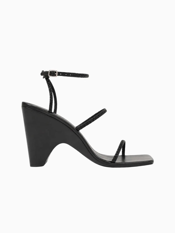 Jaggar Jaggar Woven Leather Wedge Sandals in 36 - Shoes | Queen Anna House of Fashion Women's Luxury Fashion