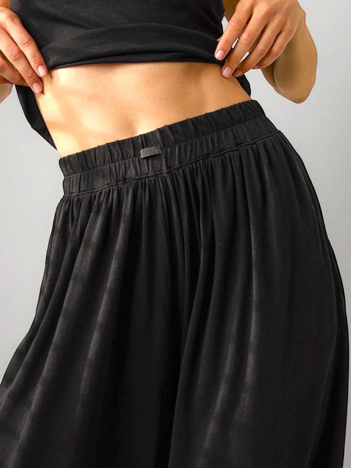 LUNYA LUNYA Organic Pima Wide Leg Pants in Black - Bottom | Queen Anna House of Fashion Women's Luxury Fashion