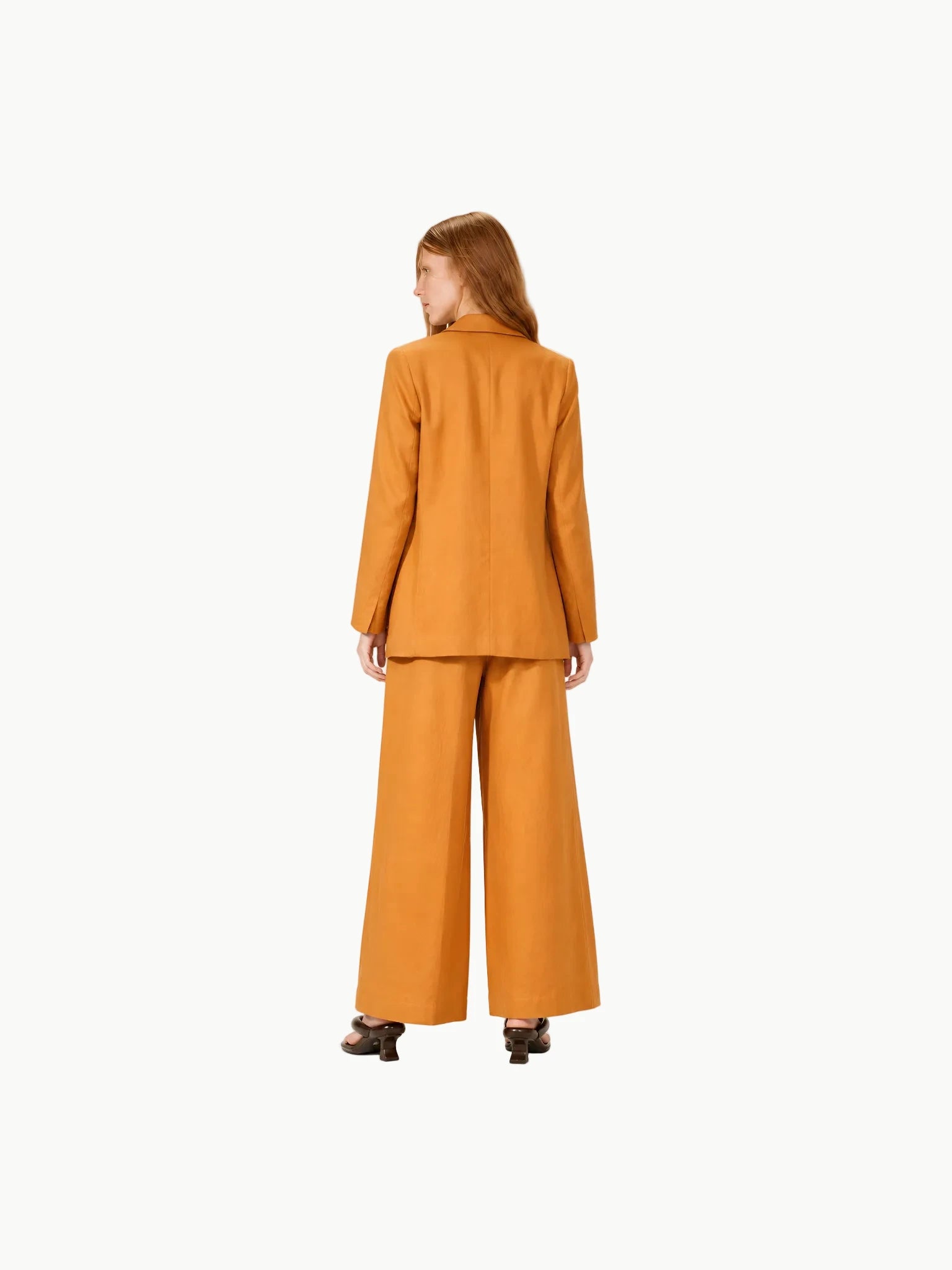 Lanhtropy Milano Linen Blazer