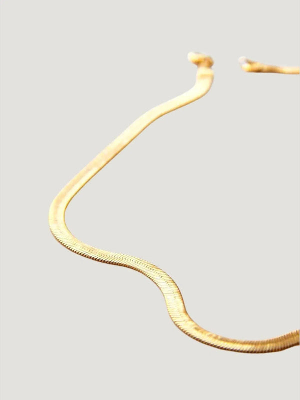 Océanne Herringbone Necklace - Accessories, BIPOC Brand, Gold, Jewelry, Necklaces, New Arrivals, S/S'23, Women Owned Brand - Luxury Women's Fashion at Queen Anna House of Fashion