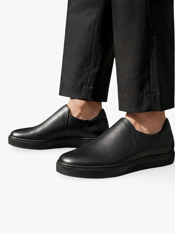 UTILITARIAN UTILITARIAN Minimalist Leather Slip On Sneakers in Black - Shoes | Queen Anna House of Fashion Women's Luxury Fashion