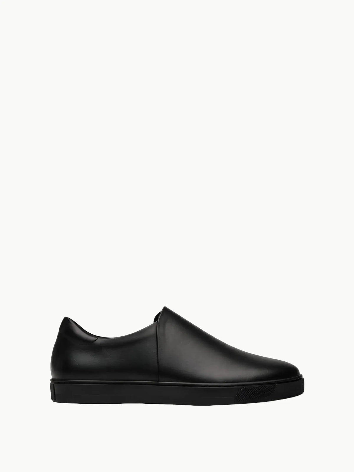 UTILITARIAN UTILITARIAN Minimalist Leather Slip On Sneakers in Black - Shoes | Queen Anna House of Fashion Women's Luxury Fashion