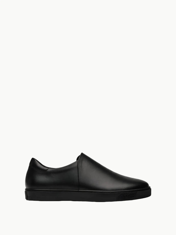 UTILITARIAN UTILITARIAN Minimalist Leather Slip On Sneakers in Black - Shoes | Queen Anna House of Fashion Women's Luxury Fashion