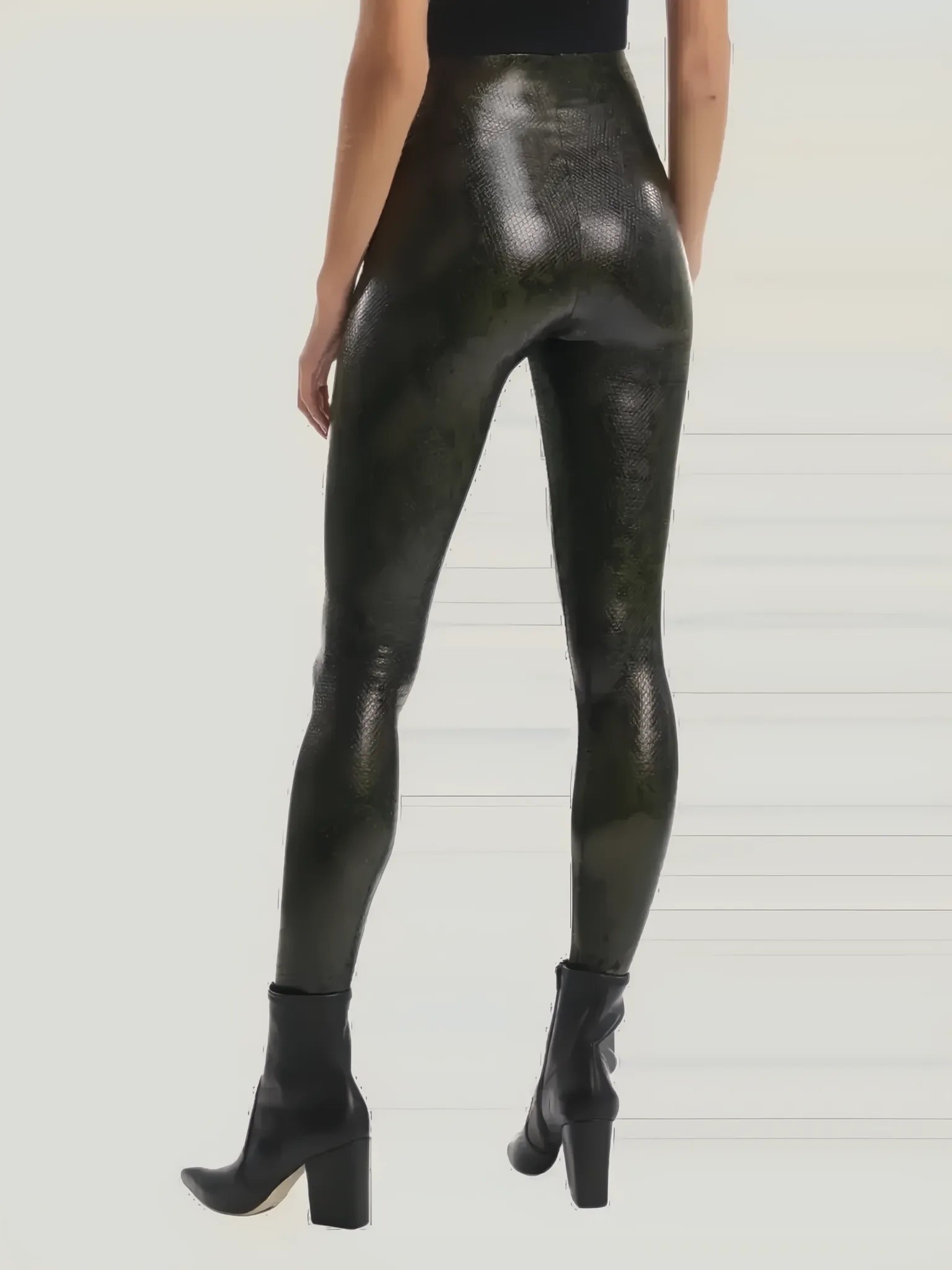 Commando COMMANDO Faux Leather Leggings in XS - Bottom | Queen Anna House of Fashion Women's Luxury Fashion