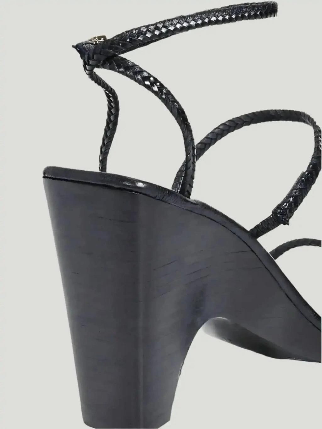 Jaggar Jaggar Woven Leather Wedge Sandals in 36 - Shoes | Queen Anna House of Fashion Women's Luxury Fashion