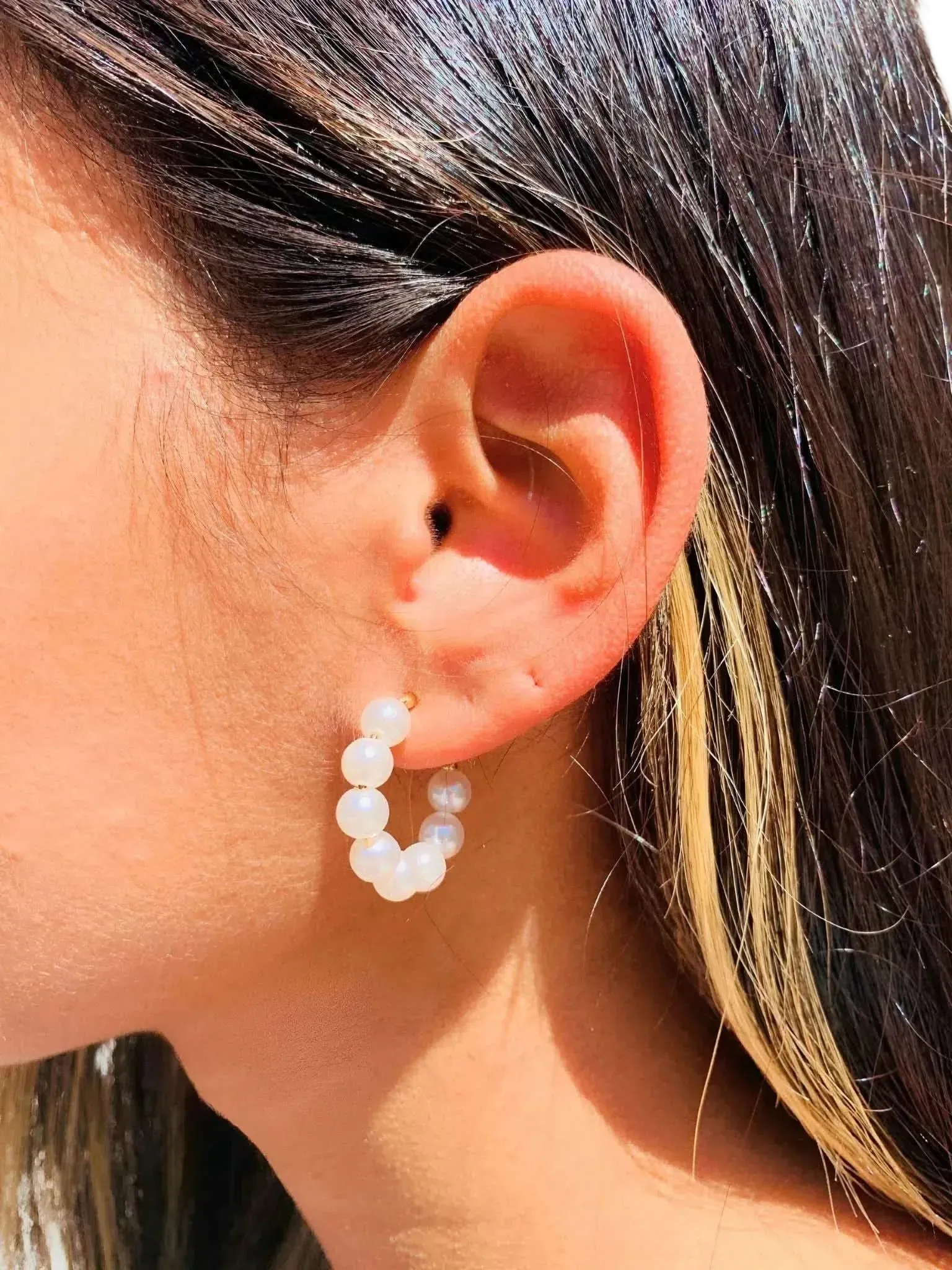 Mali Beads Mali Beads Chunky Pearl Hoops in - Jewelry | Queen Anna House of Fashion Women's Luxury Fashion