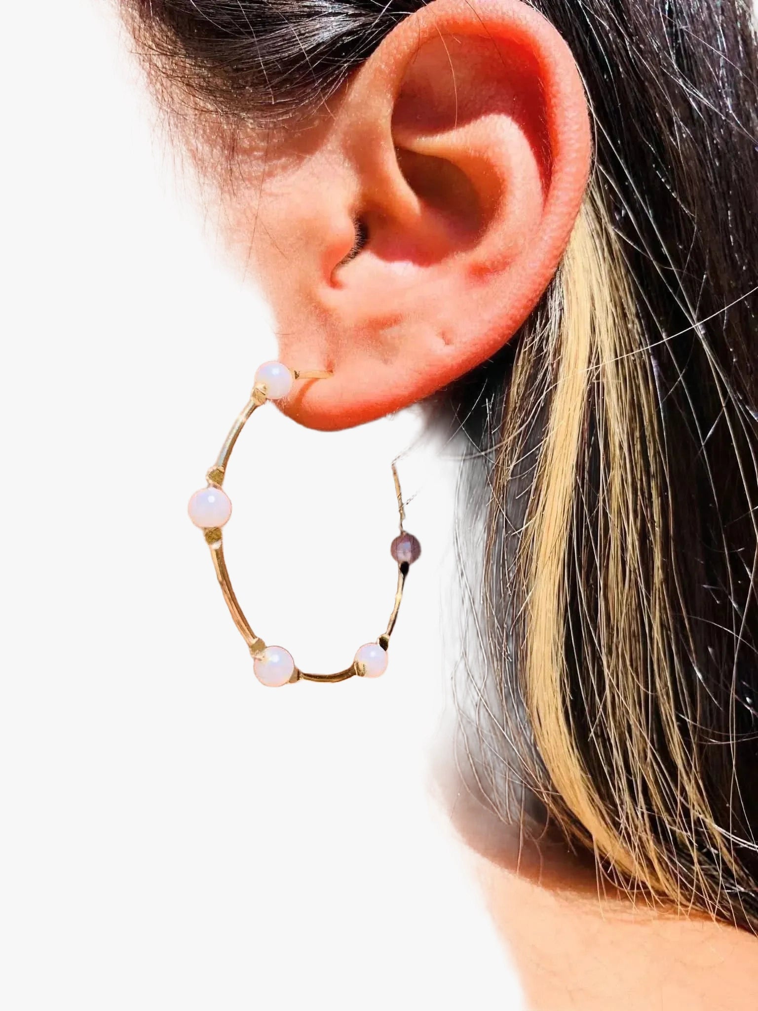 Mali Beads Mali Beads Pearl Hoop Earrings in Medium (1.5mm x 32mm) - Jewelry | Queen Anna House of Fashion Women's Luxury Fashion