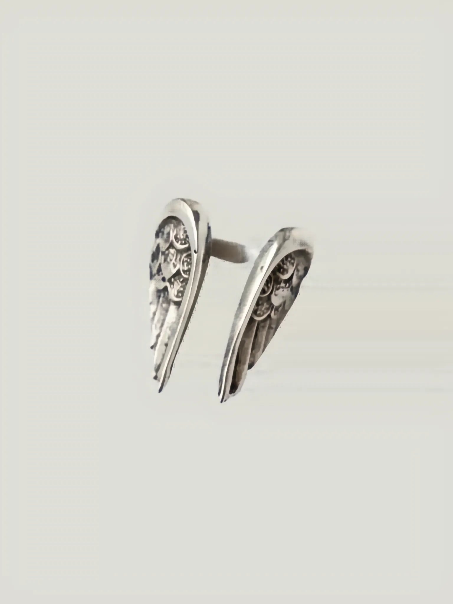 Océanne Océanne Angel Wing Ring in SILVER - Accessories | Queen Anna House of Fashion Women's Luxury Fashion