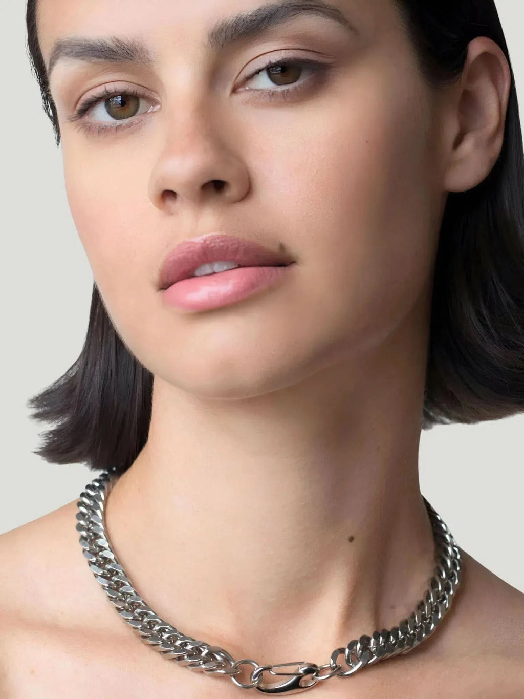 OUTOFOFFICE OUTOFOFFICE Chunky Silver Chain Necklace in Silver - Jewelry | Queen Anna House of Fashion Women's Luxury Fashion