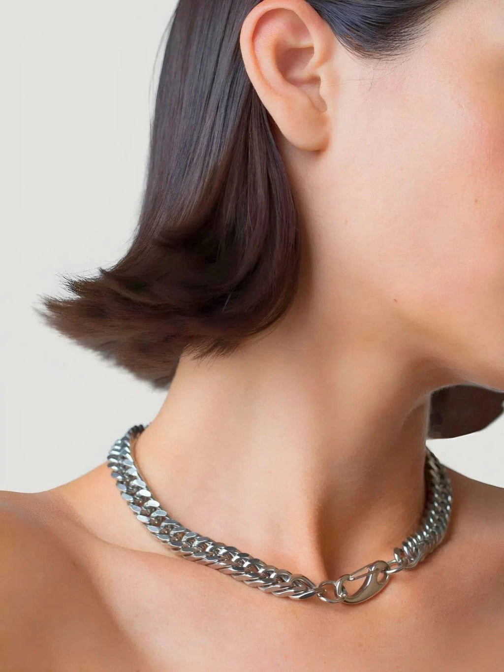 OUTOFOFFICE OUTOFOFFICE Chunky Silver Chain Necklace in Silver - Jewelry | Queen Anna House of Fashion Women's Luxury Fashion