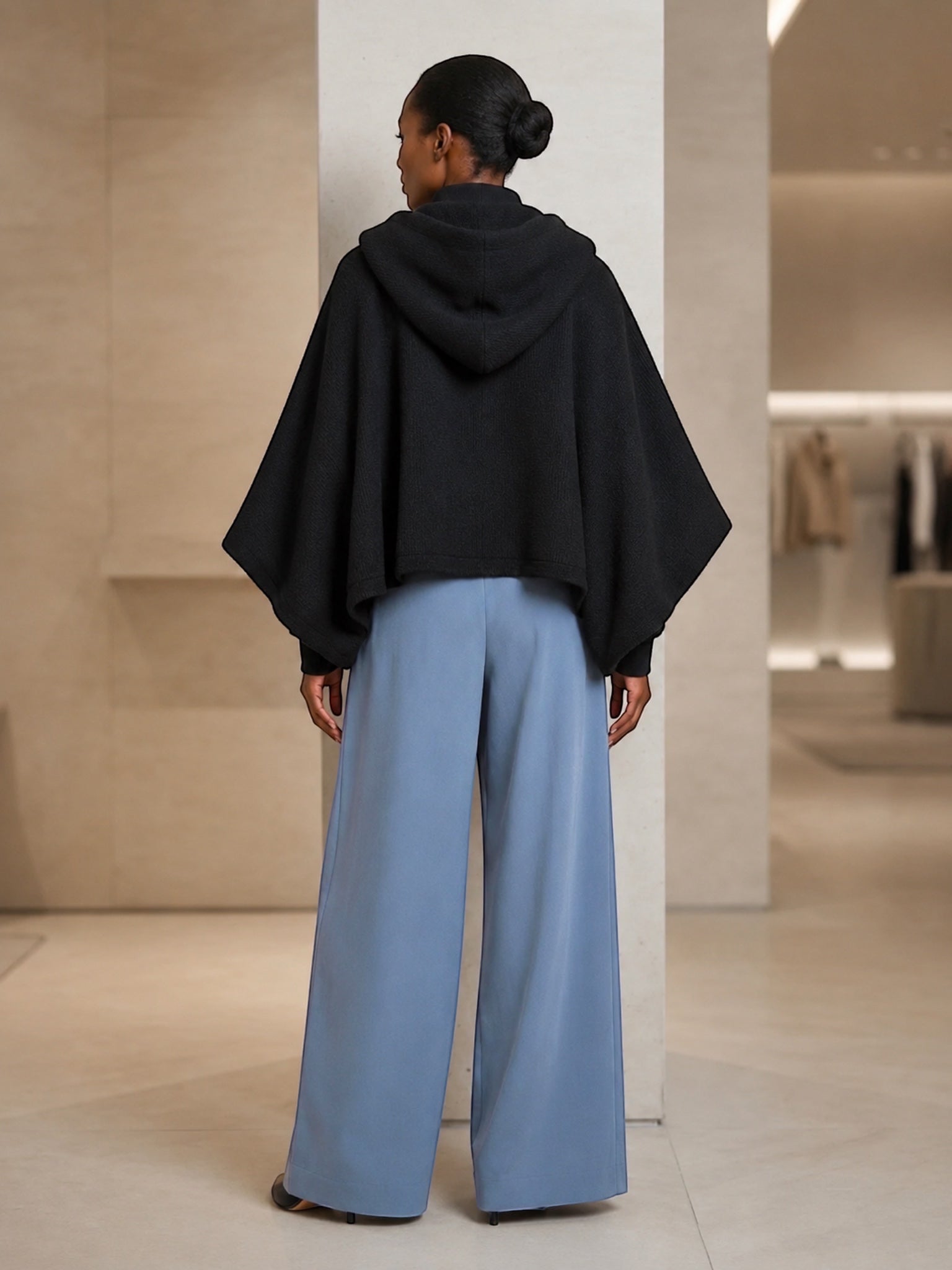 THE LNK THE LNK Short Bouclé Jacket in Black - Outerwear | Queen Anna House of Fashion Women's Luxury Fashion