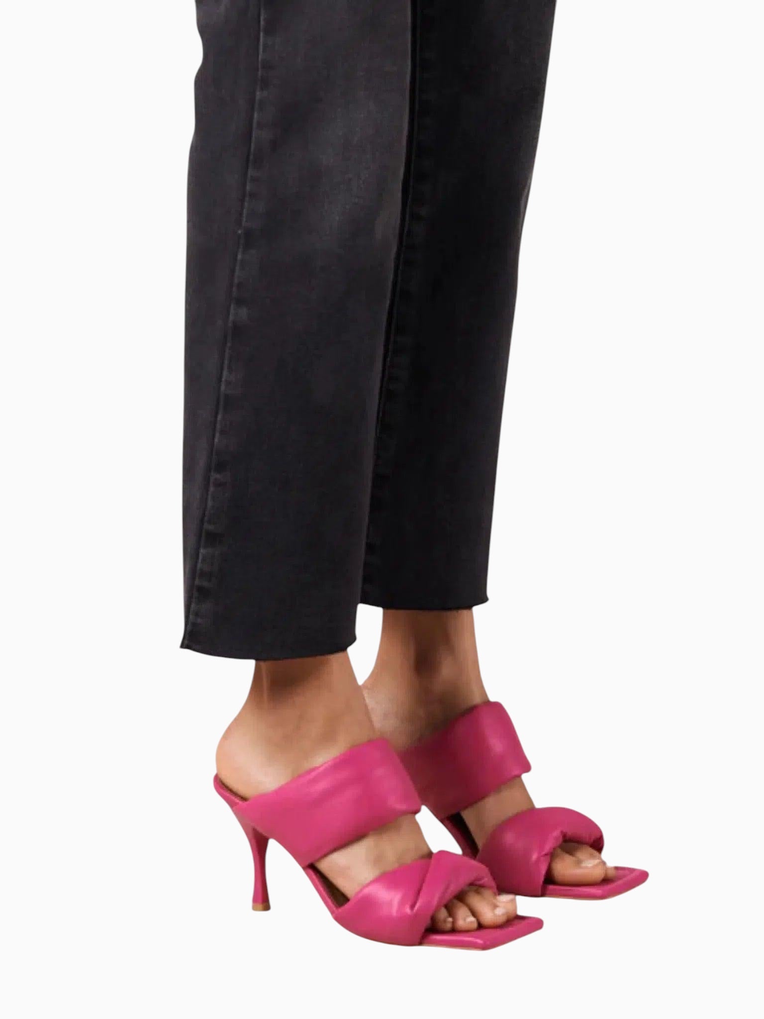Queen Anna House of Fashion magenta leather slide sandals with twisted straps and square toe.