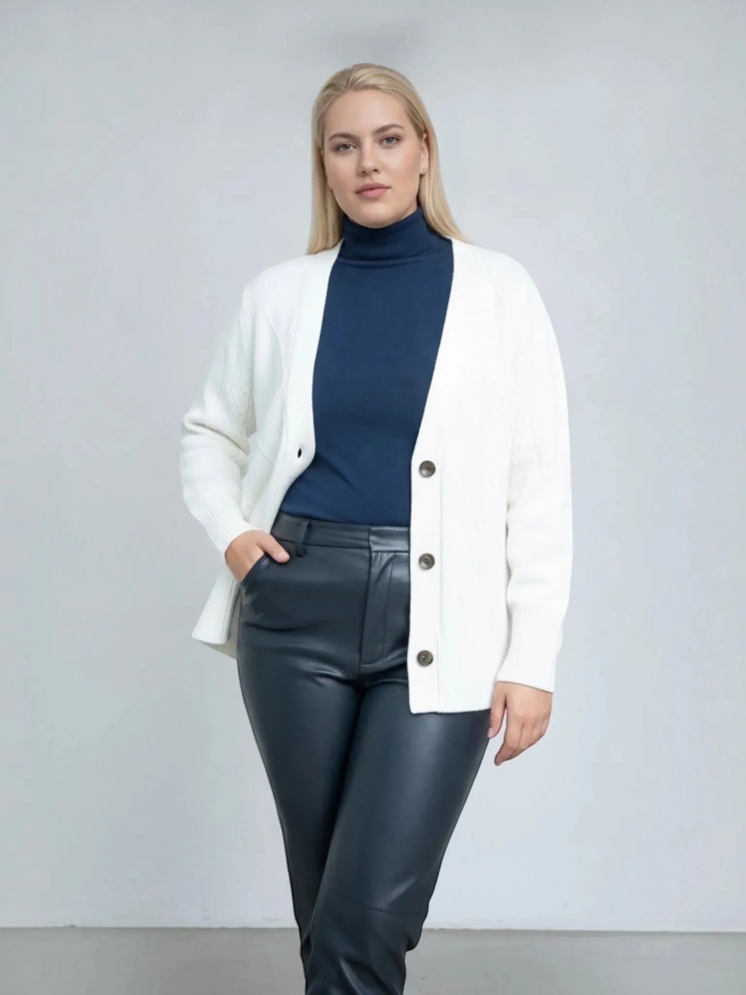 Universal Standard Universal Standard Cable Knit Cardigan in 10-12 (XS) - Top | Queen Anna House of Fashion Women's Luxury Fashion