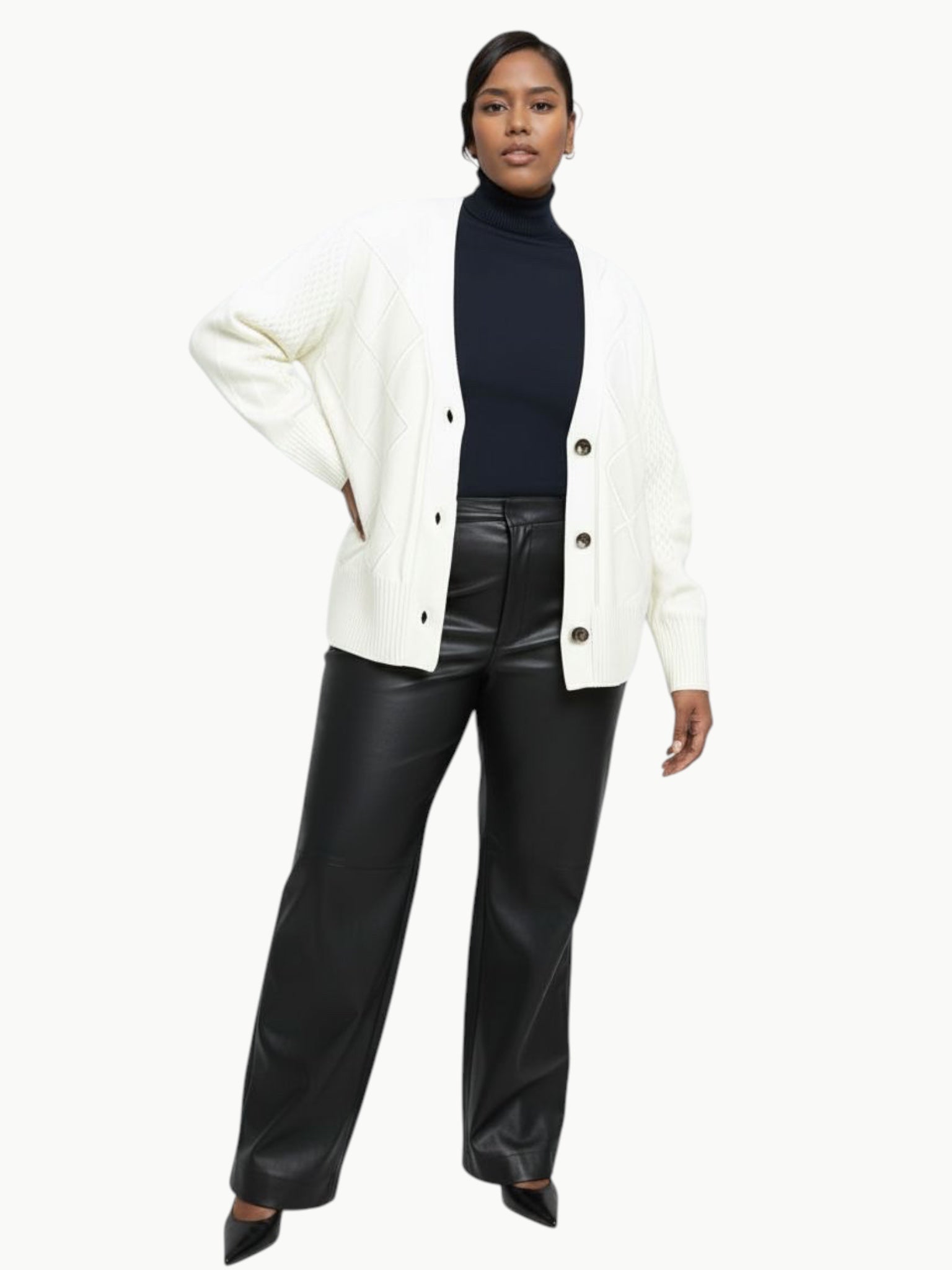 Universal Standard Universal Standard Cable Knit Cardigan in 10-12 (XS) - Lifestyle | Queen Anna House of Fashion Women's Luxury Fashion