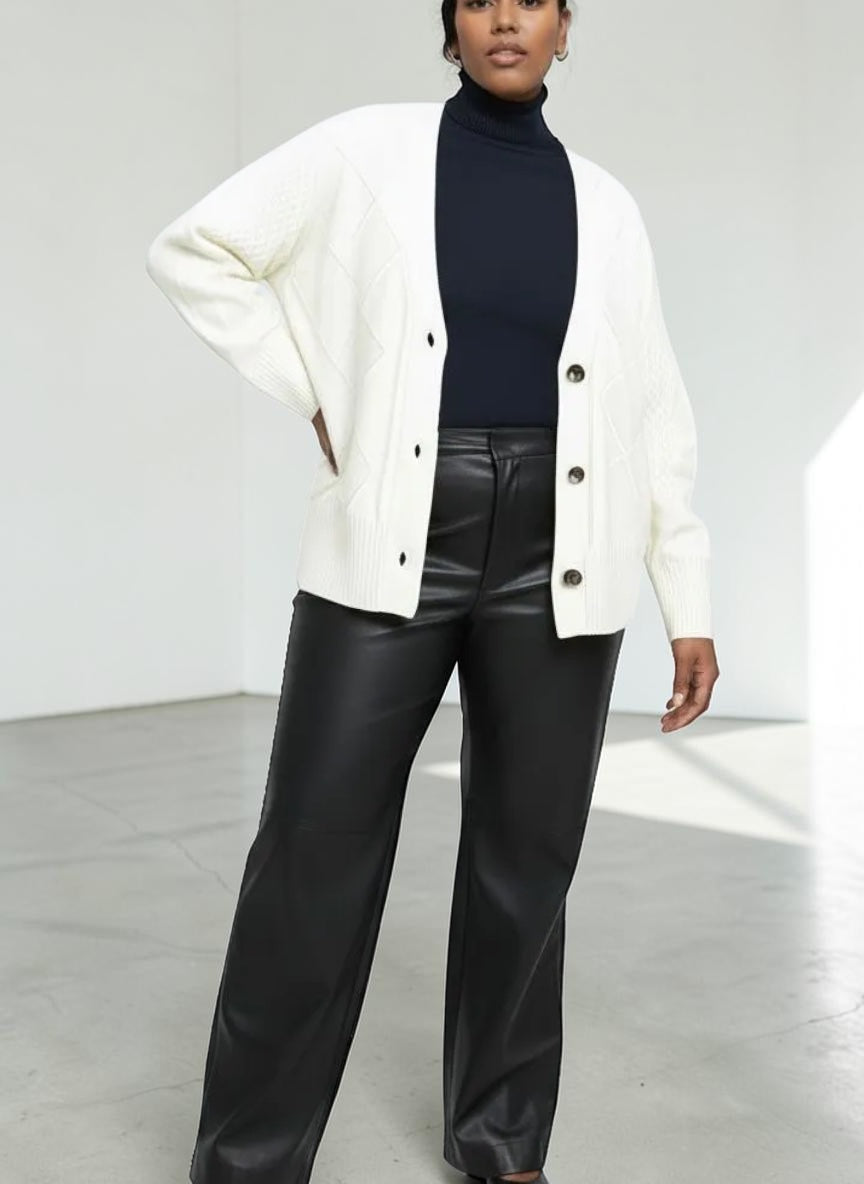 Universal Standard Universal Standard Cable Knit Cardigan in 10-12 (XS) - Lifestyle | Queen Anna House of Fashion Women's Luxury Fashion