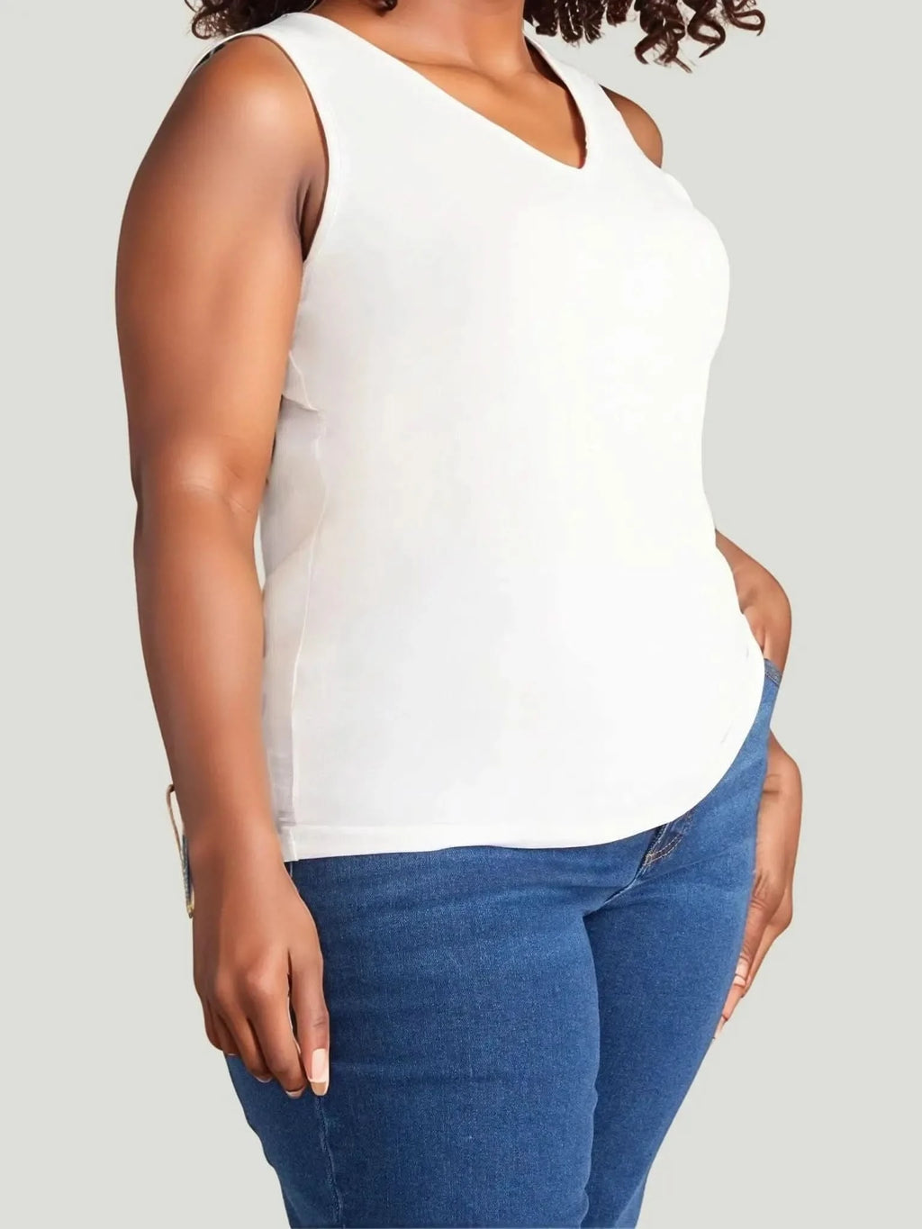 Universal Standard Universal Standard Double V Tank in 6-8 (2XS) - Top | Queen Anna House of Fashion Women's Luxury Fashion