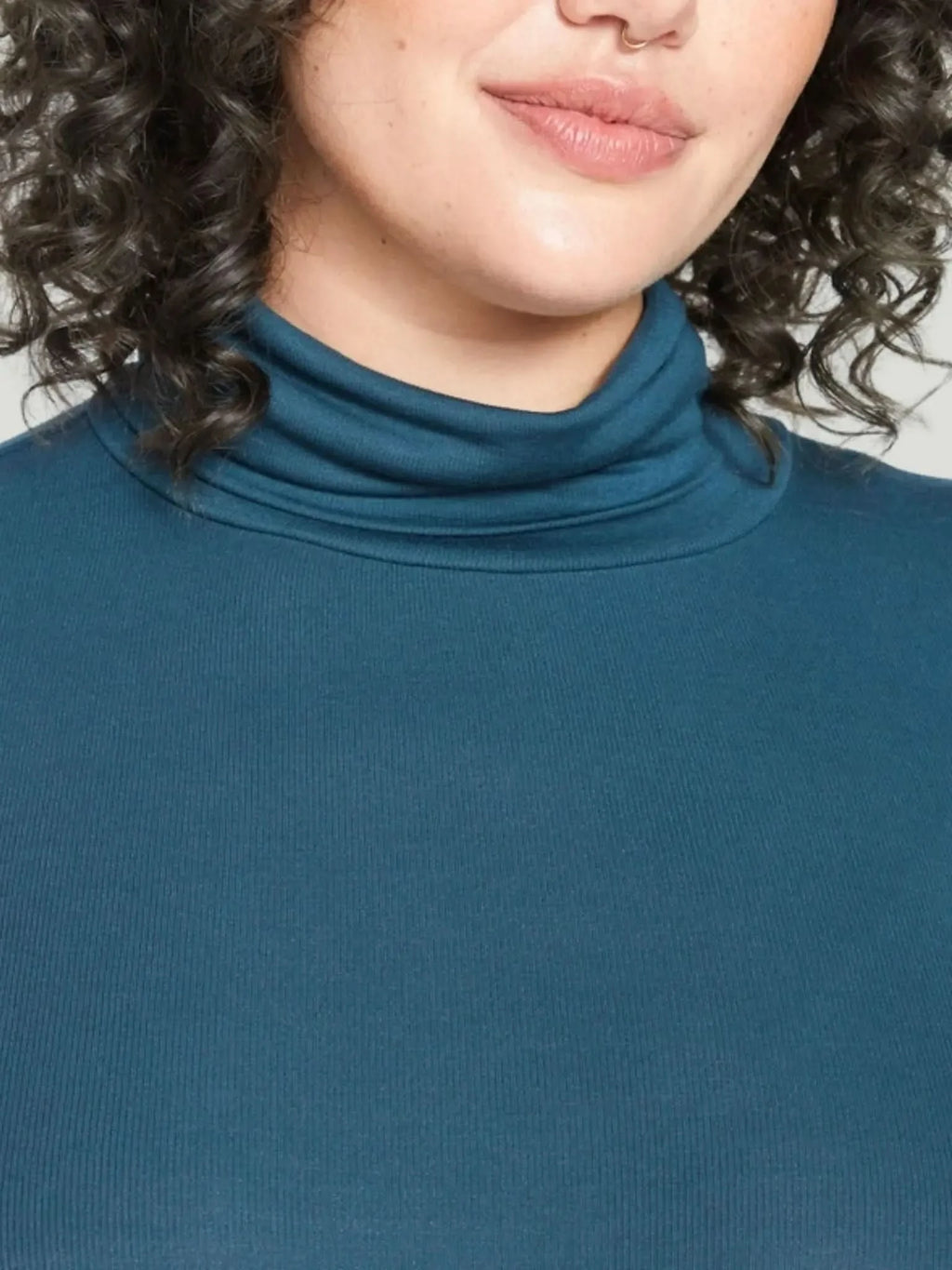 Universal Standard Universal Standard Foundation Turtleneck in 2-4 (3XS) - Top | Queen Anna House of Fashion Women's Luxury Fashion