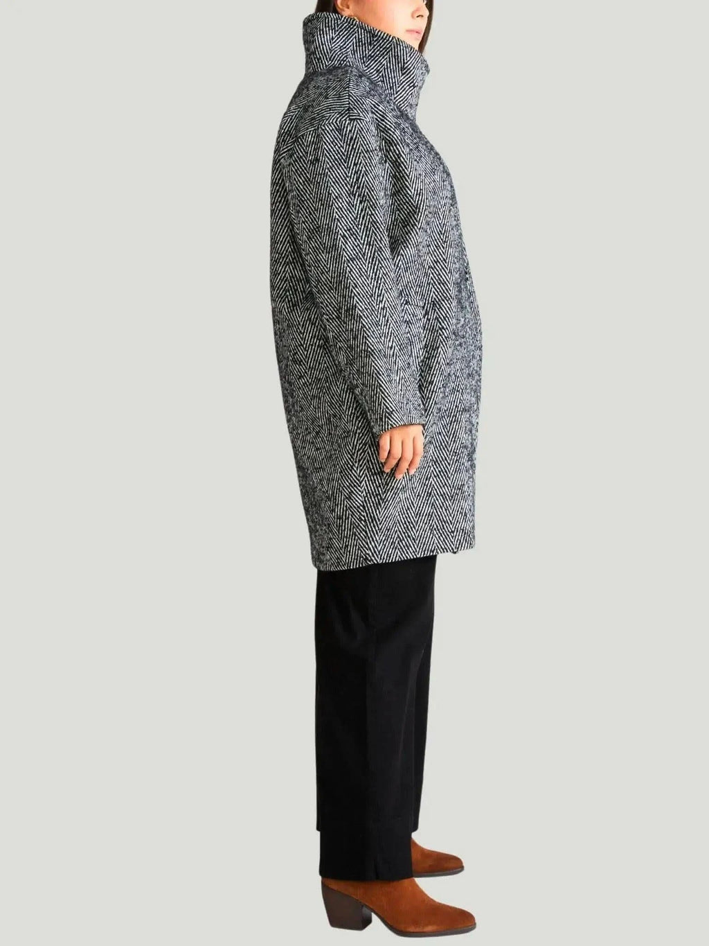 Universal Standard Universal Standard Marlo Cocoon Coat in 2-4 (3XS) - Outerwear | Queen Anna House of Fashion Women's Luxury Fashion