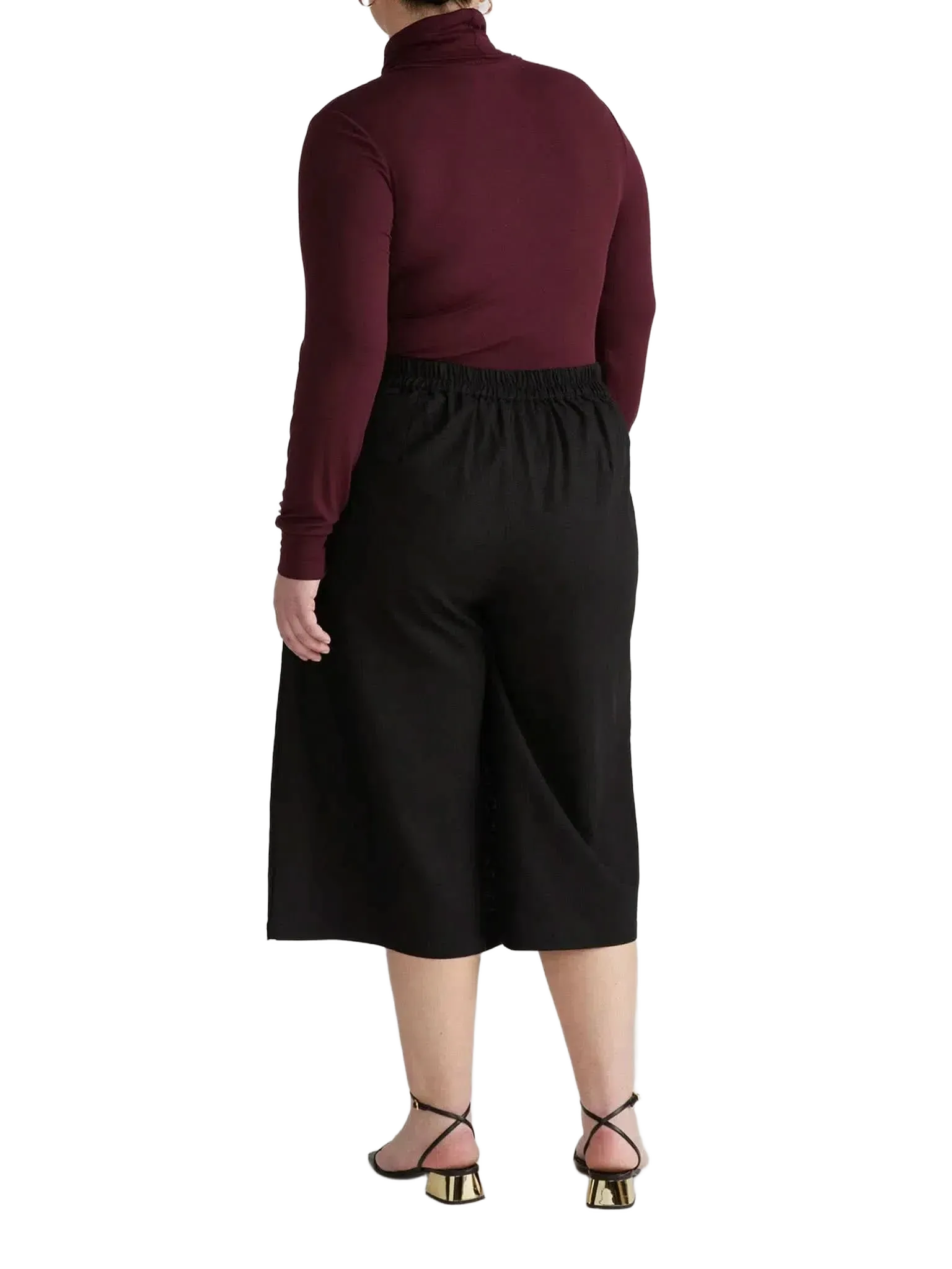 Universal Standard Universal Standard Villa Linen Wrap Culottes in 18-20 (M) - Bottom | Queen Anna House of Fashion Women's Luxury Fashion