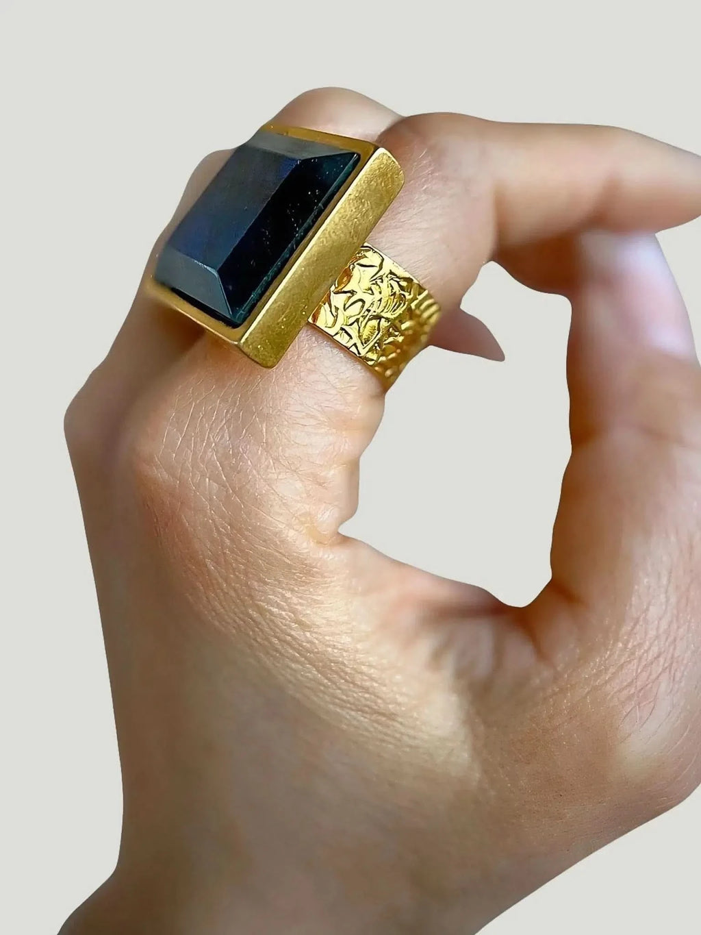 WILYMI Jewelry Co WILYMI Jewelry Labradorite Ring in 10mm - Accessories | Queen Anna House of Fashion Women's Luxury Fashion